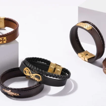 دستبند چرم با تنوع رنگ و تنوع پلاک