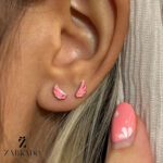 گوشواره میخی طلا طرح بال فرشته صورتی کد E5577