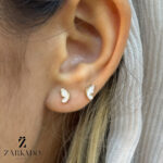 گوشواره میخی طلا طرح پروانه سفید اکلیلی کد E4546