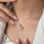 پلاک طلا طرح پروانه مات و آینه ای کد P7461