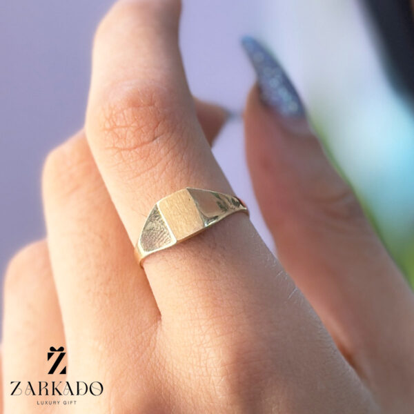 انگشتر طلا سیگنت طرح مربع