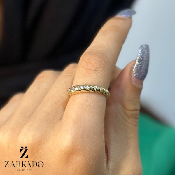 انگشتر طلا رینگ طرح حلزونی