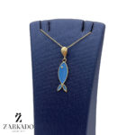 پلاک طلا ماهی میناکاری آبی آسمانی کد P9826