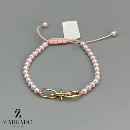 دستبند مرواریدی و پلاک طلا تیفانی تایتان مروارید صورتی