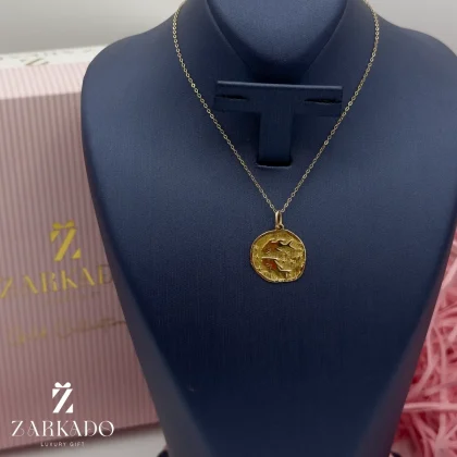 پلاک زودیاک طلا طرح ماهی ماه تولد اسفند