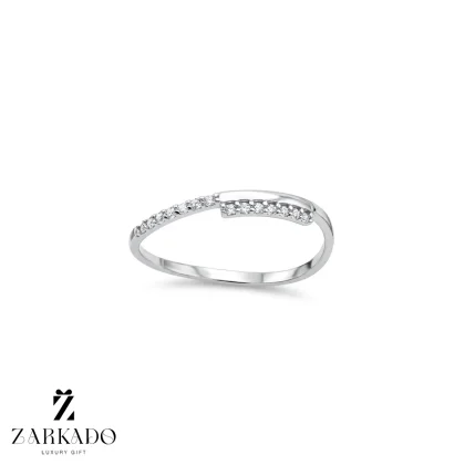 انگشتر رینگی طلا نگین دار طرح با ابکاری سفید