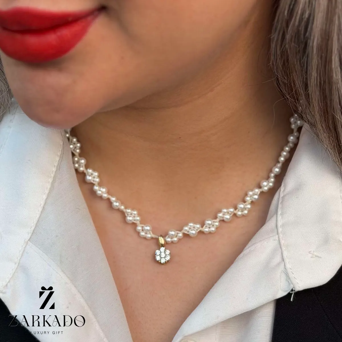 گردنبند بافت با مروارید و پلاک گل طلا